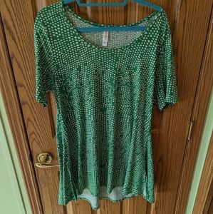 LuLaRoe Perfect T, Large